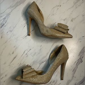 Betsey Johnson Prince Pump